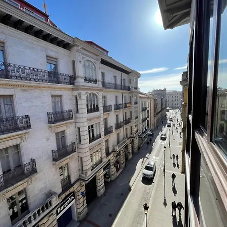 Atuaire Home Vivienda A Luminosa Parking Incluido En Plena Calle Comercial Burgos Exterior photo