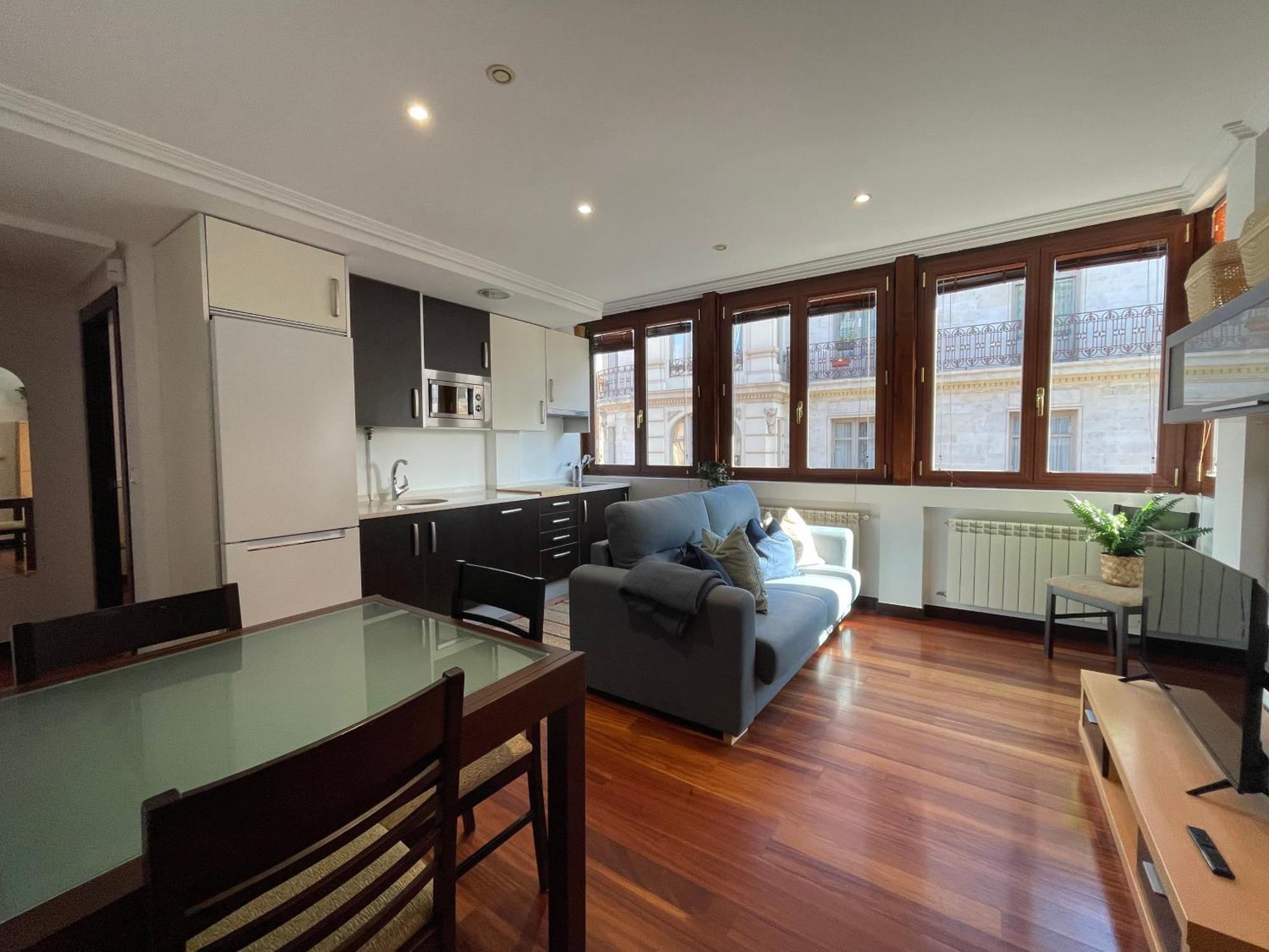 Apartment Atuaire Vivienda A Luminosa Parking Incluido En Plena Calle Comercial *